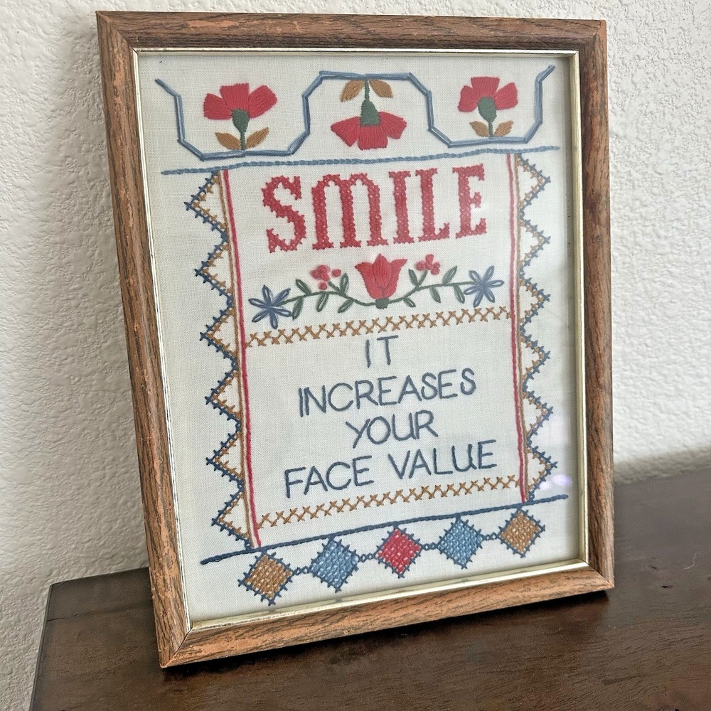 Vintage Handmade Cross Stitch Smile Increases Your Face Value Framed Sampler - Picture 4 of 6